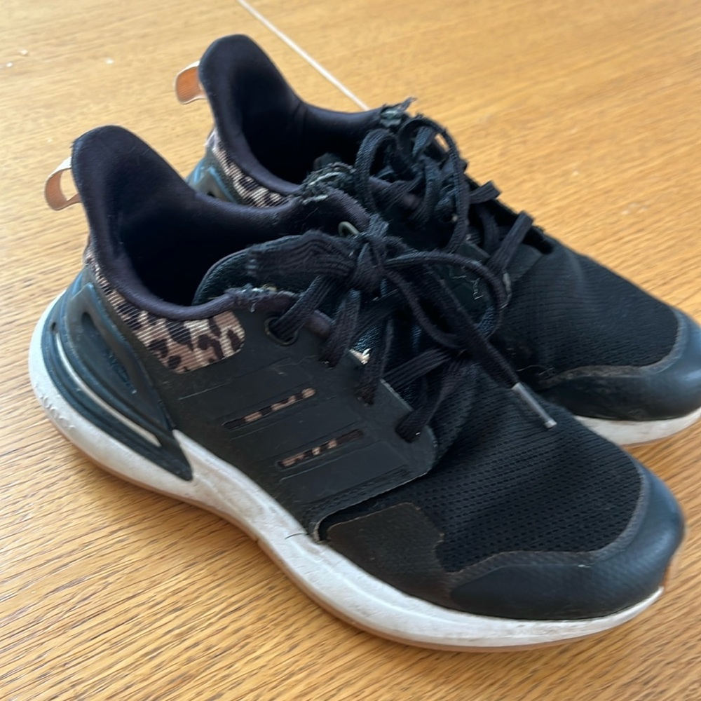 Adidas girls sneakers size 1